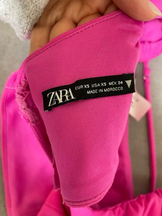 Top Zara fucsia mangas abullonadas