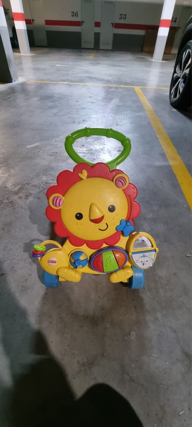 Correpasillos bebé león Fisher-Price
