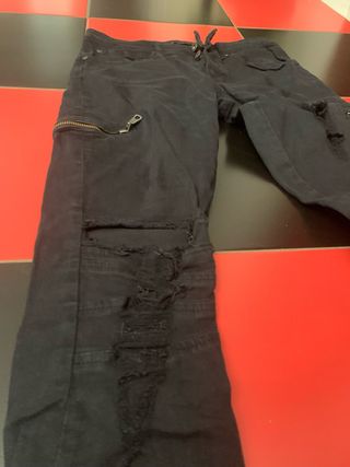 Pantalones ZARA MAN negros desgastados