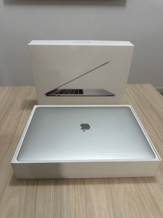 MacBook Pro Touch Bar 15” (modelo 2018)