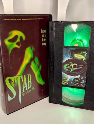 Lámpara LED VHS STAB (Scream)