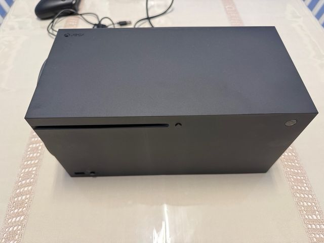 Xbox Series X Nera
