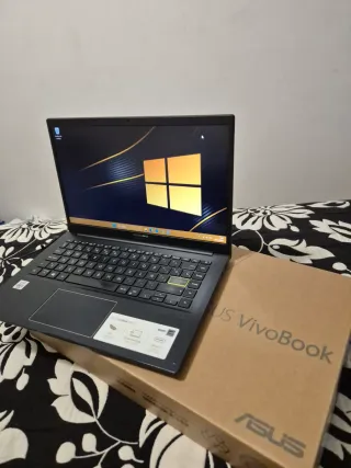 Portátil Asus Vivobook i5-1035G1,8gb ram,NMVe 512g