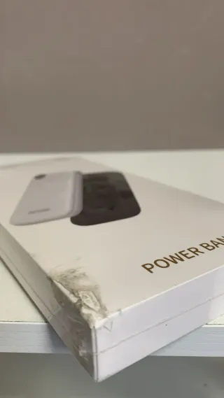 Power Bank Ntaanoo F50 4.5A, batteria esterna sottile e potente