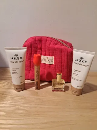 Neceser Nuxe con productos Rêve de Miel