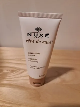 Neceser Nuxe con productos Rêve de Miel