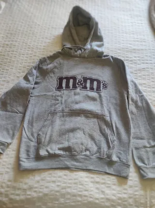 Sudadera M&M y 2 camisetas invierno