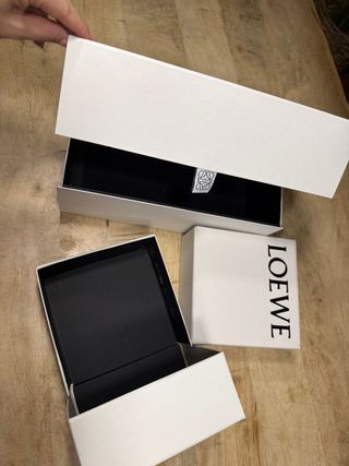 Caja Loewe Blanca