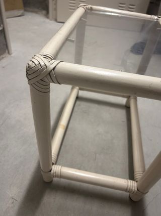 Tavolino in legno e vetro beige