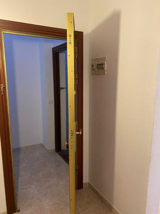 Puerta de seguridad madera