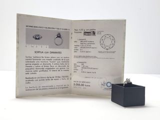 anillo oro 18k con piedra con diamante