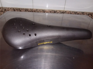 Sillín Mongoose BMX Negro