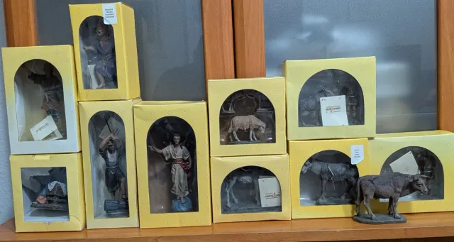 Figuras y decoración portal de Belén El Prado