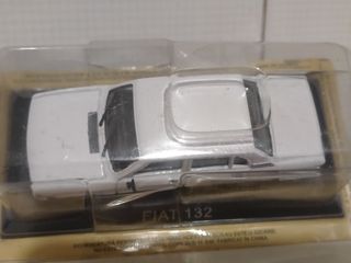 FIAT 132 1977-81 1/43 NUOVO, MAI APEETO