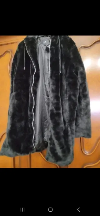 Abrigo peluche capucha