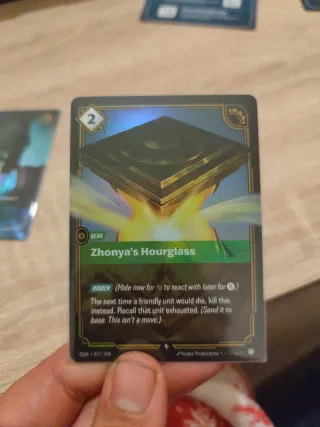 Carta Zhonya's Hourglass League of Legends