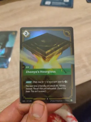 Carta Zhonya's Hourglass League of Legends