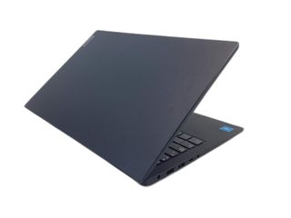 pc portatil lenovo 82qy
