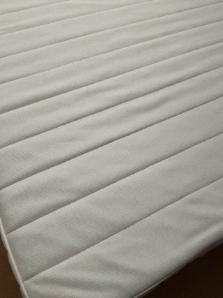 Cama Ikea Neiden + Colchón 90x200