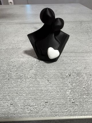 Estátua Família Minimalista Coração Preto