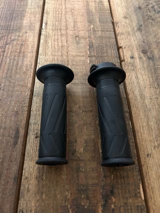 Puños Yamaha MT-07 2022