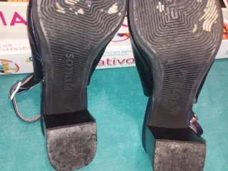 Sandalias Pitillos azul brillante