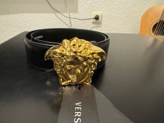 Cinturón Versace Medusa Negro y Dorado Talla 75