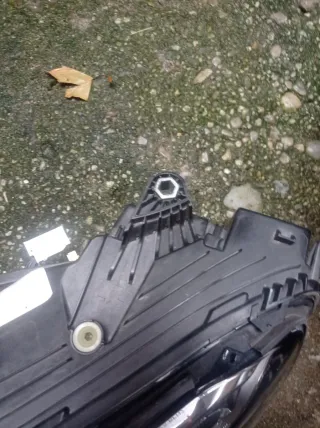 Faro Izquierdo Mercedes GLC