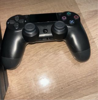 PS4 Pro 1TB Negra + Mando DualShock 4