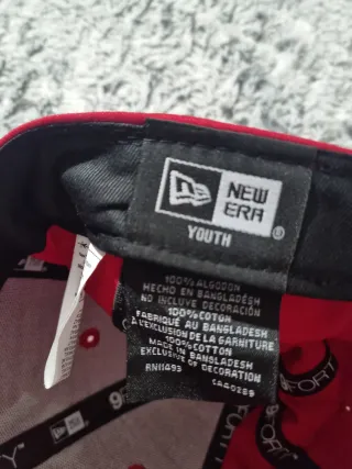 Gorra New Era Roja y Blanca.9 Forty.Youth