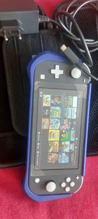 Nintendo Switch Lite Negra + Accesorios