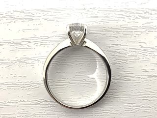 sortija oro 18k con diamante de laboratorio