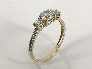 anillo oro 18k con piedra con circonita