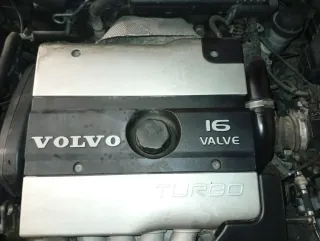 Volvo S40 2.0T  1998