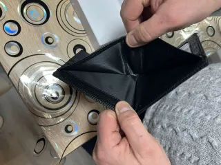 Portafoglio uomo Guess nero