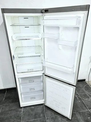 Nevera marca Samsung inverter A+++ no-frost gris