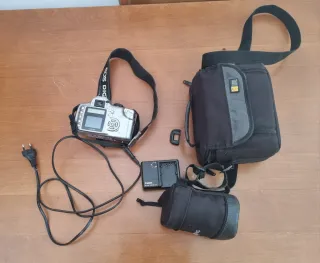 Cámara Canon EOS 300D + Mochila.