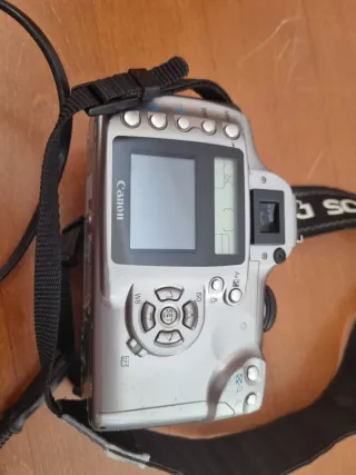 Cámara Canon EOS 300D + Mochila.