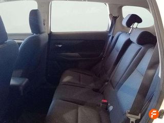 Mitsubishi Outlander 220 DI-D Motion 2WD 5 Plazas