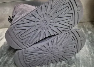 Botas UGG Criança Tamanho 31