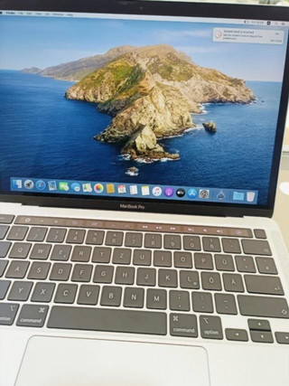 MacBook Pro 512GB 8GB RAM i5