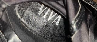 Stivali alti neri sopra il ginocchio