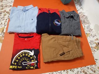 Set di abbigliamento per bambini: camicia, felpa, t-shirt