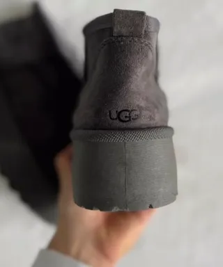 Botas UGG grises talla 39