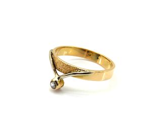 anillo oro 18k con piedra con diamante