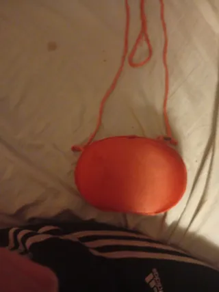 Bolso bandolera Charles & Keith gris