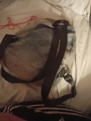 Bolso bandolera Charles & Keith gris