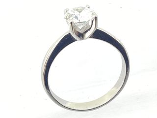 sortija oro 18k con diamante de laboratorio