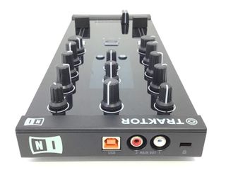 controlador midi traktor kontrol z1