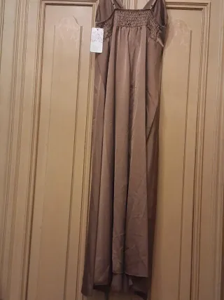 Abito lungo da festa color oro